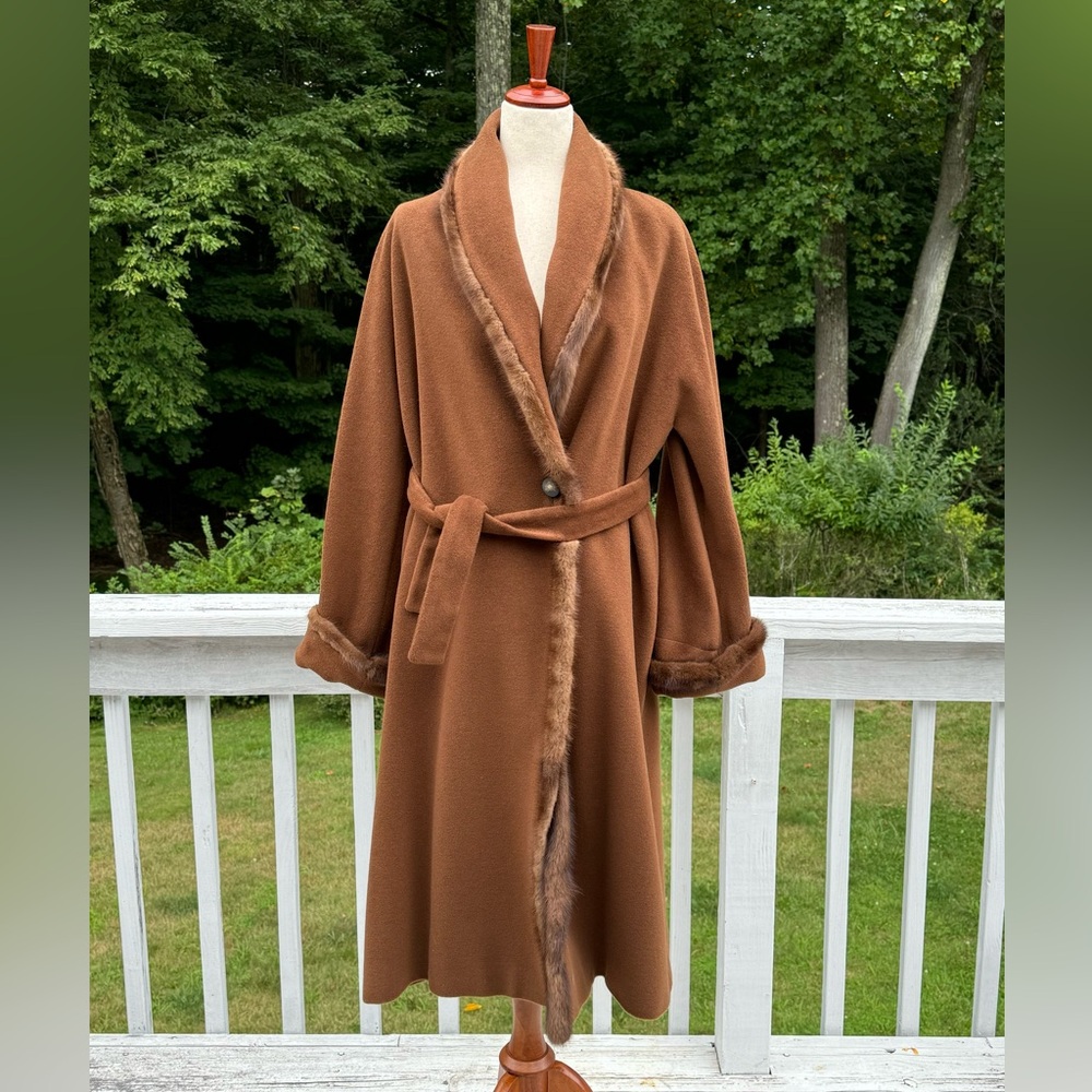 Cinzia Rocca  Vintage Women’s Belted Brown Wool Coat‎ With Fur details.